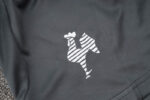 Conjunto de Entrenamiento Atletico Mineiro Gris 2024-2025 logo pantalon corto
