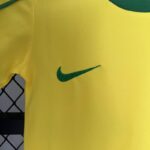 Conjunto retro niño Brasil primera equipacion 1998 logo Conjunto retro niño Brasil primera equipacion 1998 logo