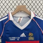 Conjunto retro niño Francia primera equipacion 1998 cuello