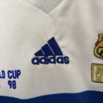 Conjunto retro niño Francia segunda equipacion 1998 logo Conjunto retro niño Francia segunda equipacion 1998 logo
