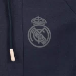 chaqueta-real-madrid-azul-marino-2024-2025-escudo chaqueta-real-madrid-azul-marino-2024-2025-escudo