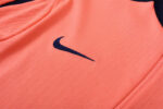 Chandal FC Barcelona Rosa 2024-2025 logo pecho