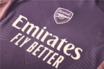 Chandal de Entrenamiento Arsenal Purpura 2024-2025 frontal Chandal de Entrenamiento Arsenal Purpura 2024-2025 frontal