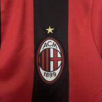 camiseta-ac-milan-primera-equipacion-retro-2003-2004-escudo camiseta-ac-milan-primera-equipacion-retro-2003-2004-escudo