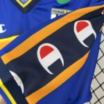 camiseta-parma-primera-equipacion-retro-2002-2003-puño-izquierdo camiseta-parma-primera-equipacion-retro-2002-2003-puño-izquierdo
