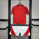 conjunto-niño-Nottingham-Forest-primera-equipacion-2024-2025-parte-trasera conjunto-niño-Nottingham-Forest-primera-equipacion-2024-2025-frontal