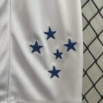 conjunto-niño-cruzeiro-primera-equipacion-2024-2025-estrellas-pantalon-corto