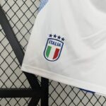 pantalon-corto-italia-primera-equipacion-2024-2025-escudo