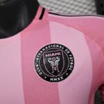 camiseta-inter-miami-primera-equipacion-version-jugador-2025-2026-escudo