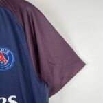 camiseta-psg-primera-equipacion-retro-2017-2018-puño-izquierdo camiseta-psg-primera-equipacion-retro-2017-2018-puño-izquierdo