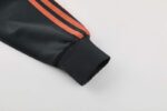 chandal-bayern-de-munich-2024-2025-puño-izquierdo