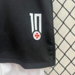 conjunto-niño-vasco-da-gama-primera-equipacion-2024-2025-escudo-pantalon-corto