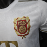 Camiseta-bayern-de-munich-125-aniversario-version-jugador-blanco-2025-2026-escudo Camiseta-bayern-de-munich-125-aniversario-version-jugador-blanco-2025-2026-escudo