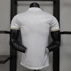 Camiseta-bayern-de-munich-125-aniversario-version-jugador-blanco-2025-2026-parte-trasera