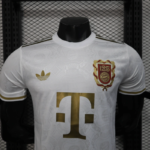 Camiseta-bayern-de-munich-125-aniversario-version-jugador-blanco-2025-2026-pecho Camiseta-bayern-de-munich-125-aniversario-version-jugador-blanco-2025-2026-pecho