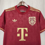 camiseta-bayern-de-munich-125-aniversario-rojo-2025-2026-pecho camiseta-bayern-de-munich-125-aniversario-rojo-2025-2026-pecho