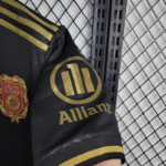 camiseta-bayern-munich-125-aniversario-negro-2025-2026-puño camiseta-bayern-munich-125-aniversario-negro-2025-2026-puño