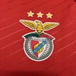 camiseta-benfica-primera-equipacion-2024-2025-escudo camiseta-benfica-primera-equipacion-2024-2025-escudo