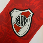 camiseta-river-plate-primera-equipacion-manga-larga-retro-2013-2014-escudo