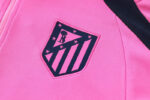 chandal-atletico-de-madrid-rosa-2024-2025-escudo chandal-atletico-de-madrid-rosa-2024-2025-escudo