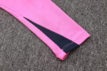 chandal-atletico-de-madrid-rosa-2024-2025-puño chandal-atletico-de-madrid-rosa-2024-2025-puño