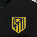 camiseta-atletico-de-madrid-segunda-equipacion-retro-2016-2017-escudo