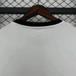 camiseta-colo-colo-edicion-100-aniversario-blanco-2025-2026-dorsal-trasero camiseta-colo-colo-edicion-100-aniversario-blanco-2025-2026-dorsal-trasero