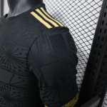 camiseta-mexico-edicion-especial-version-jugador-2025-2026-puño-izquierdo