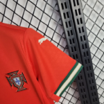 camiseta-portugal-primera-equipacion-mujer-2025-2026-puño camiseta-portugal-primera-equipacion-mujer-2025-2026-puño