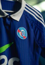 camiseta-rc-strasburgo-primera-equipacion-2024-2025-escudo