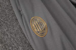 chandal-ac-milan-gris-2024-2025-escudo-pantalon chandal-ac-milan-gris-2024-2025-escudo-pantalon