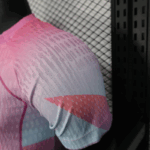 camiseta-fc-barcelona-edicion-especial-rosa-version-jugador-2025-2026-puño-izquierdo camiseta-fc-barcelona-edicion-especial-rosa-version-jugador-2025-2026-puño-izquierdo