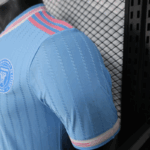 camiseta-inter-miami-version-jugador-2025-2026-puño-izquierdo