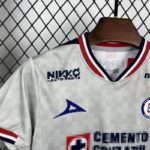 conjunto-niño-cruz-azul-segunda-equipacion-2025-2026-pecho