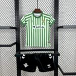 conjunto-niño-real-betis-final-conference-league-2025-2026 conjunto-niño-real-betis-final-conference-league-2025-2026