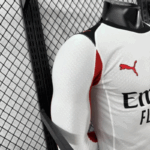 camiseta-ac-milan-segunda-equipacion-version-jugador-manga-larga-2025-2026-puño