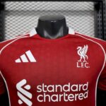 camiseta-liverpool-primera-equipacion-version-jugador-2025-2026-pecho camiseta-liverpool-primera-equipacion-version-jugador-2025-2026-pecho