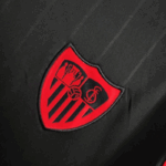 camiseta-sevilla-segunda-equipacion-2025-2026-escudo