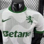 camiseta-sporting-de-lisboa-segunda-equipacion-version-jugador-2025-2026-pecho