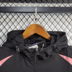 chaqueta-cortaviento-bayern-de-munich-2025-2026-cuello