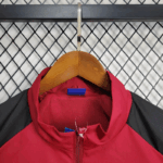 chaqueta-cortaviento-nottingham-forest-2025-2026-cuello