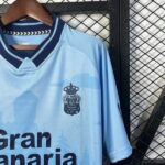 camiseta-las-palmas-segunda-equipacion-2025-2026-puño