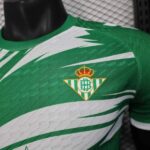camiseta-real-betis-edicion-especial-naruto-version-jugador-2025-2026-escudo