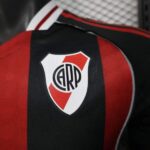 camiseta-river-plate-segunda-equipacion-version-jugador-2025-2026-escudo camiseta-river-plate-segunda-equipacion-version-jugador-2025-2026-escudo
