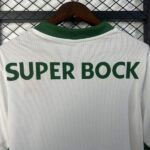 camiseta-sporting-de-lisboa-cuarta-equipacion-2025-2026-cuello-trasero