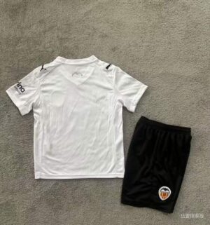 conjunto-niño-valencia-primera-equipacion-2025-2026-parte-trasera