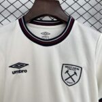 conjunto-niño-west-ham-segunda-equipacion-2025-2026-cuello