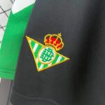 pantalon-corto-real-betis-primera-equipacion-2025-2026-escudo pantalon-corto-real-betis-primera-equipacion-2025-2026-escudo