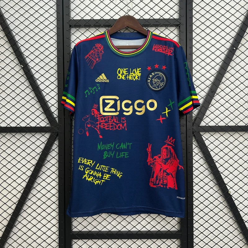 camiseta-ajax-bob-marley-edicion-especial-azul-2025-2026