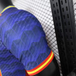 camiseta-españa-mundial-2026-version-jugador-puño camiseta-españa-mundial-2026-version-jugador-puño